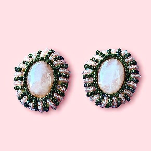 Vtg natural rose Quartz cab with pink and ab green glass beads round pierced - Picture 6 of 12